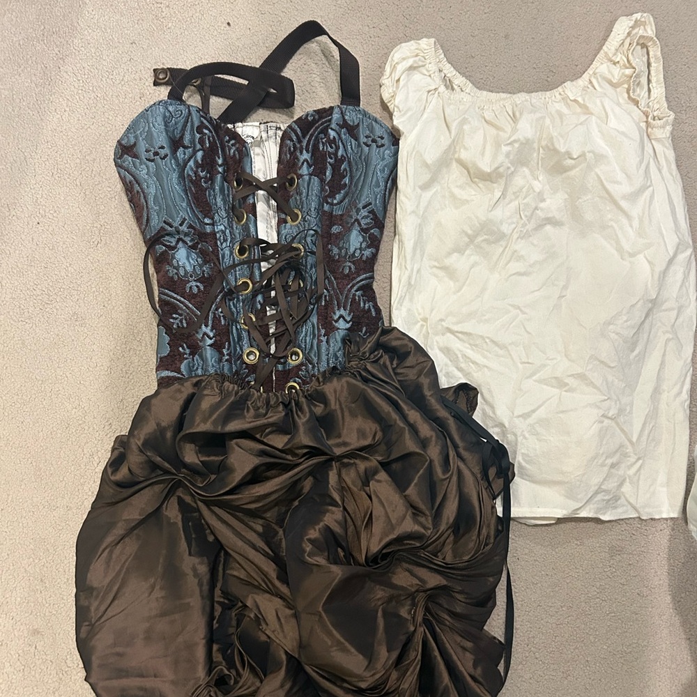 Damsel in this Dress Corset, undershirt and skirt - Picture 2 of 5